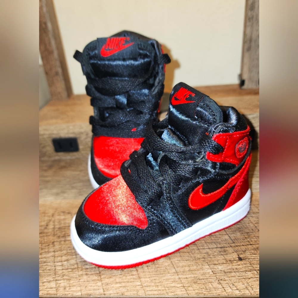 Satin Bred Air Jordan 4C